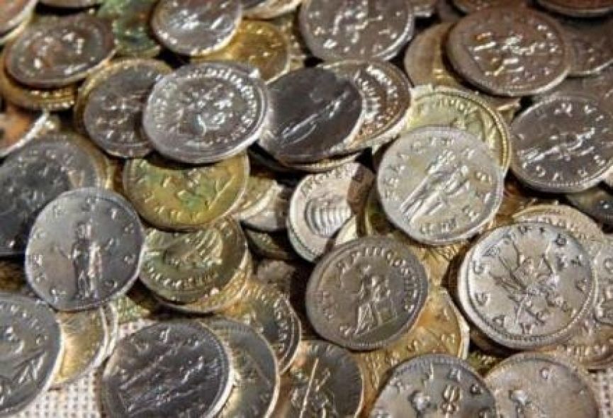 30χρονος αρχαιοκάπηλος έβαλε αγγελία στο ίντερνετ για να πουλήσει… αρχαία νομίσματα