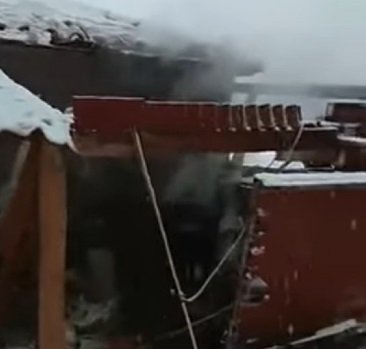 (Video) Κεραυνός έπεσε σε σπίτι στην Κοζάνη και προκάλεσε έκρηξη του λέβητα!