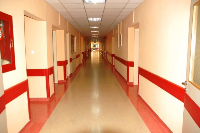 ΠΟΕΔΗΝ: Ασθενής μαχαίρωσε νοσηλεύτρια στον «Ερυθρό Σταυρό»