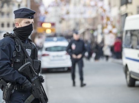 Γαλλία: Φυλάκιση σε 5 αστυνομικούς για αλλοίωση αλκοτέστ σε αστυνομικό