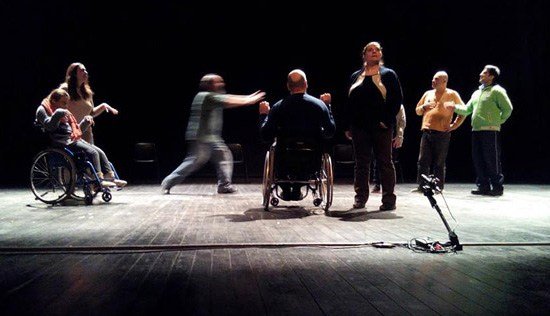 (Video) Για πρώτη φορά στην Ελλάδα παιδική παράσταση από το «Θέατρο Ατόμων με Αναπηρία»