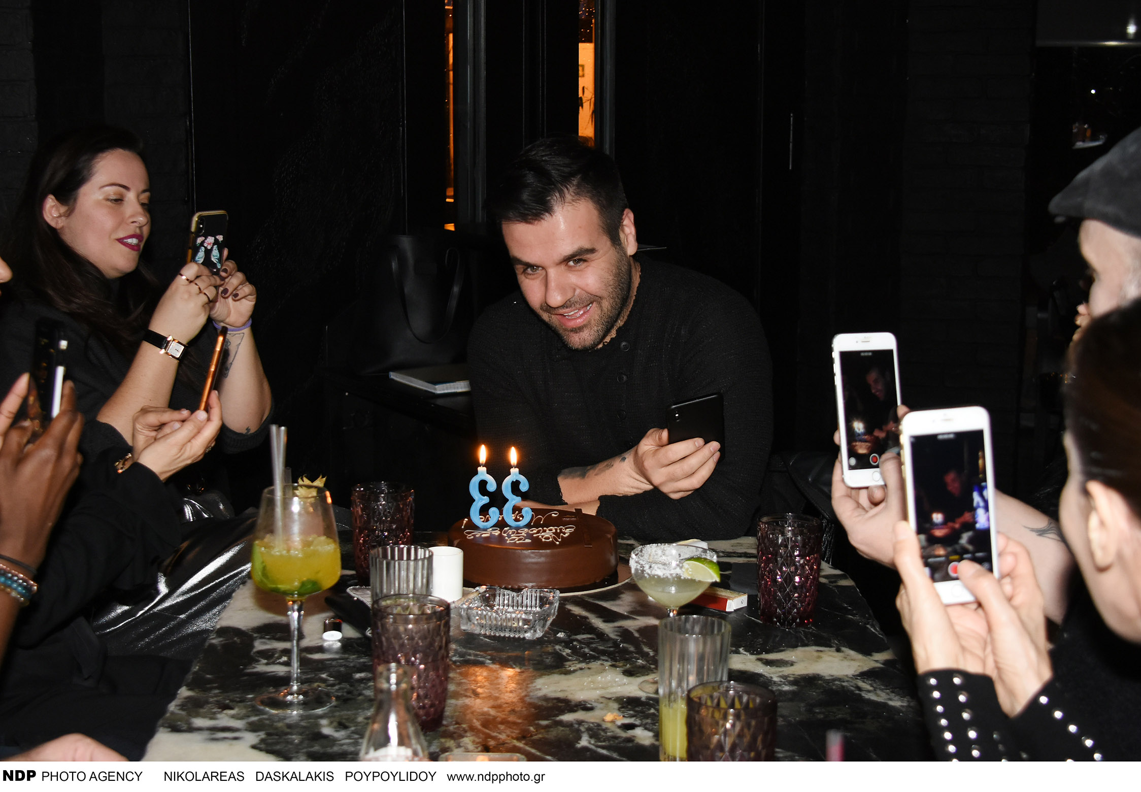 (photos)Birthday party με celebrities