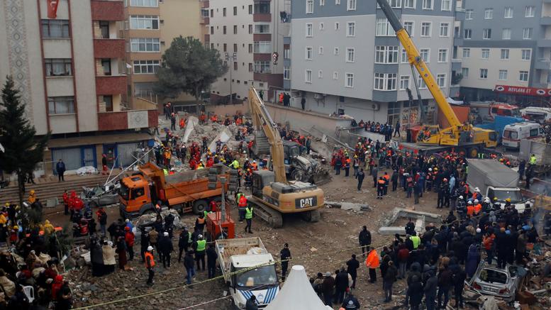 Τουρκία: 17 οι νεκροί από την κατάρρευση της πολυκατοικίας