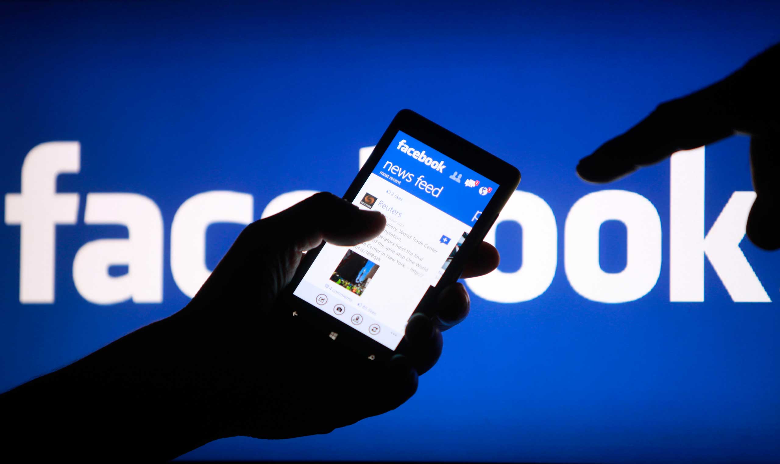 Μεγάλα τεχνικά προβλήματα στο Facebook - "έπεσε" και στην Ελλάδα