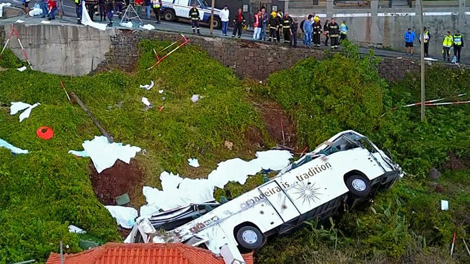 Τραγωδία στην Πορτογαλία: Η στιγμή της πτώσης του λεωφορείου - 29 οι νεκροί
