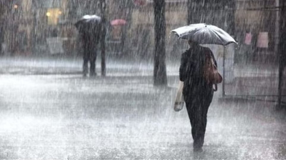 Καιρός: Έκτακτο δελτίο επιδείνωσης - Βροχές και καταιγίδες σε όλη τη χώρα