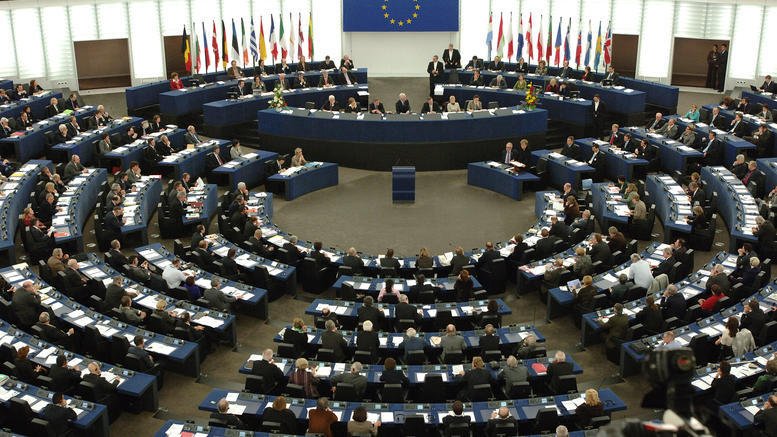 Ευρωκοινοβούλιο: Aπώλειες για ΕΛΚ και Σοσιαλιστές-Ανοδος των Πρασίνων-ALDE