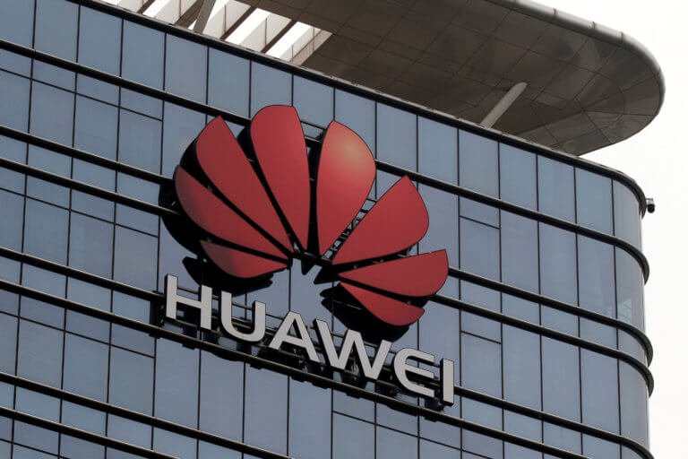 ΗΠΑ: Διάταγμα Τραμπ αποκλείει τη Huawei από την αμερικανική αγορά
