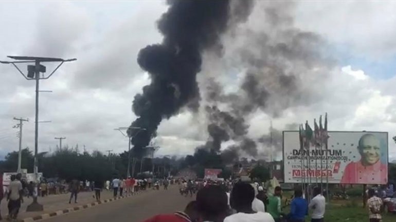 Νίγηρας: Τουλάχιστον 58 νεκροί από την έκρηξη βυτιοφόρου κοντά στο αεροδρόμιο της Νιαμέι