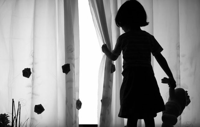 Χανιά: Σοκάρει υπόθεση παιδικής κακοποίησης από τον πατριό και τη μητέρα τους!