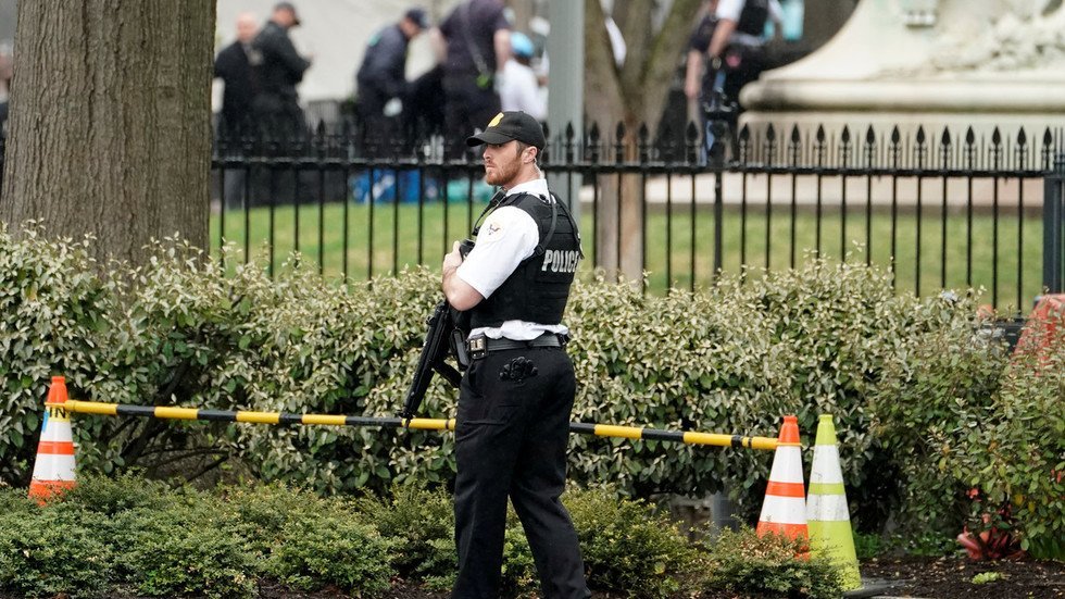 Άντρας αυτοπυρπολήθηκε έξω από τον Λευκό Οίκο