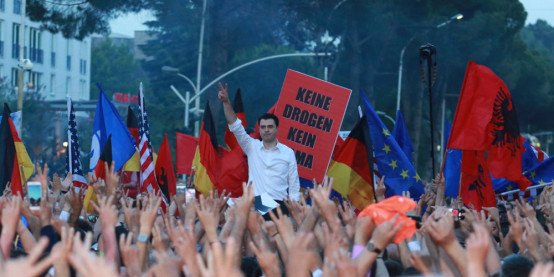 Βαθιά πολιτική κρίση στην Αλβανία -Μετωπική σύγκρουση Ράμα-Μέτα
