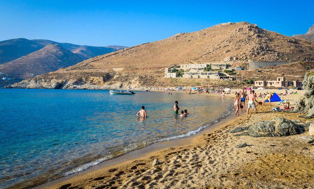Η πρώτη smoke-free παραλία της Ελλάδας, είναι στη Σέριφο