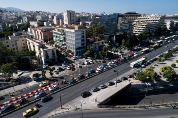 Αυξημένη κίνηση στη Συγγρού - Μποτιλιάρισμα στην Αθηνών-Λαμίας