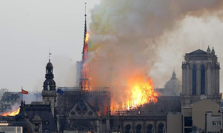 Παναγία των Παρισίων: Σήμερα η πρώτη λειτουργία δύο μήνες μετά την πυρκαγιά