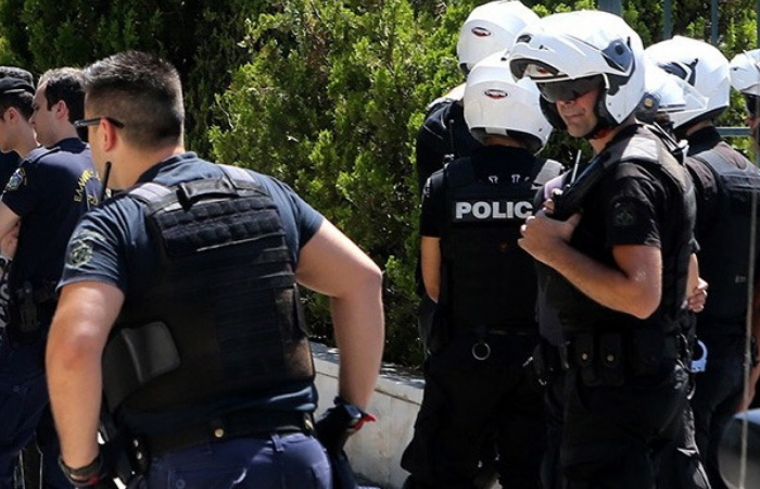 Σύλληψη του ηγέτη του Ρουβίκωνα, Γιώργου Καλαϊτζίδη – Βαρύνεται με δύο αδικήματα