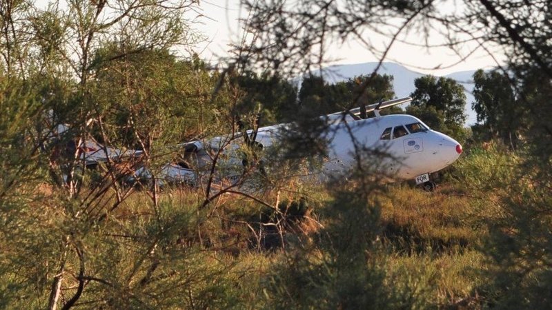 Νάξος: Αεροπορικό ατύχημα στο αεροδρόμιο - Αεροσκάφος βρέθηκε σε χαντάκι (photo)