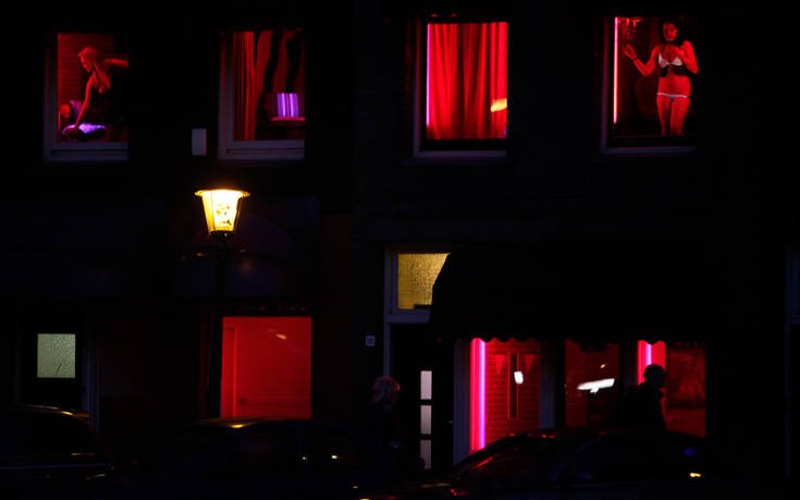 Άμστερνταμ: Βιτρίνες τέλος στη συνοικία με τα «κόκκινα φανάρια» εξετάζει η δήμαρχος