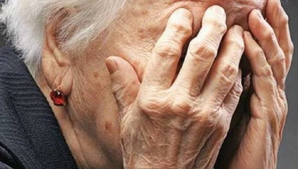 Θεσσαλονίκη: Έκλεψαν 80.000 ευρώ από 87χρονη - Πως την ξεγέλασαν