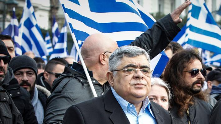 Euractiv: Οι Έλληνες πετάνε εκτός Βουλής τους νεοναζί