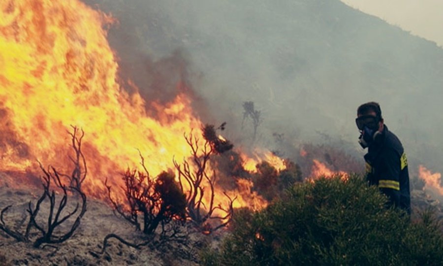 Υψηλός κίνδυνος πυρκαγιάς σε Πελοπόννησο και Ιόνιο