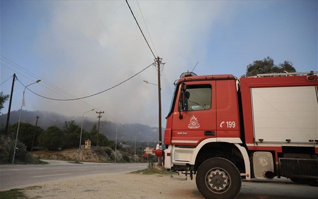 Ηράκλειο: Φωτιά σε εξέλιξη στην Αγία Βάρβαρα του Δήμου Γόρτυνας