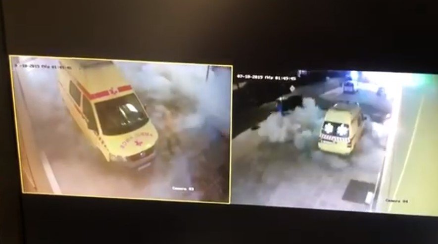 Καρέ - καρέ η έκρηξη βόμβας σε ασθενοφόρο στο Αιγάλεω (video)
