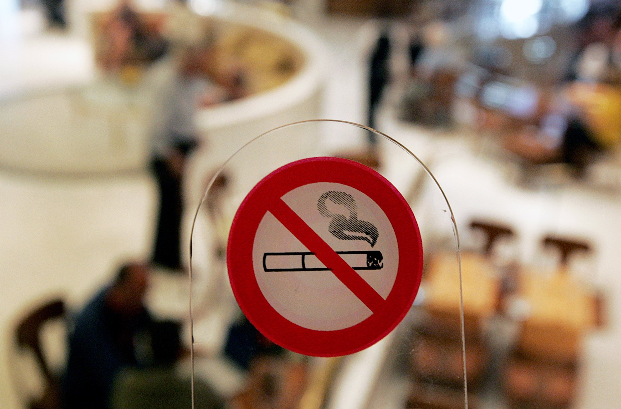Τέλος το τσιγάρο σε δημόσιους χώρους - Εγκύκλιο απέστειλε ο Κικίλιας