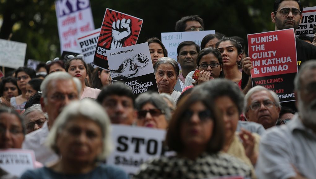 Ινδία: Η πιο περίεργη ποινή - Κατηγορούμενος για απόπειρα βιασμού θα πλένει τα ασπρόρουχα 2.000 γυναικών για 6 μήνες