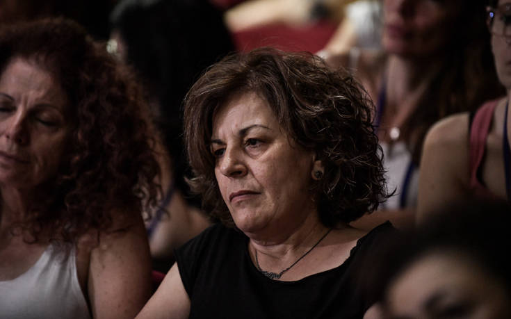 Δίκη Χρυσής Αυγής – Μάγδα Φύσσα: «Μου κάνει ερωτήσεις ο δολοφόνος του παιδιού μου»