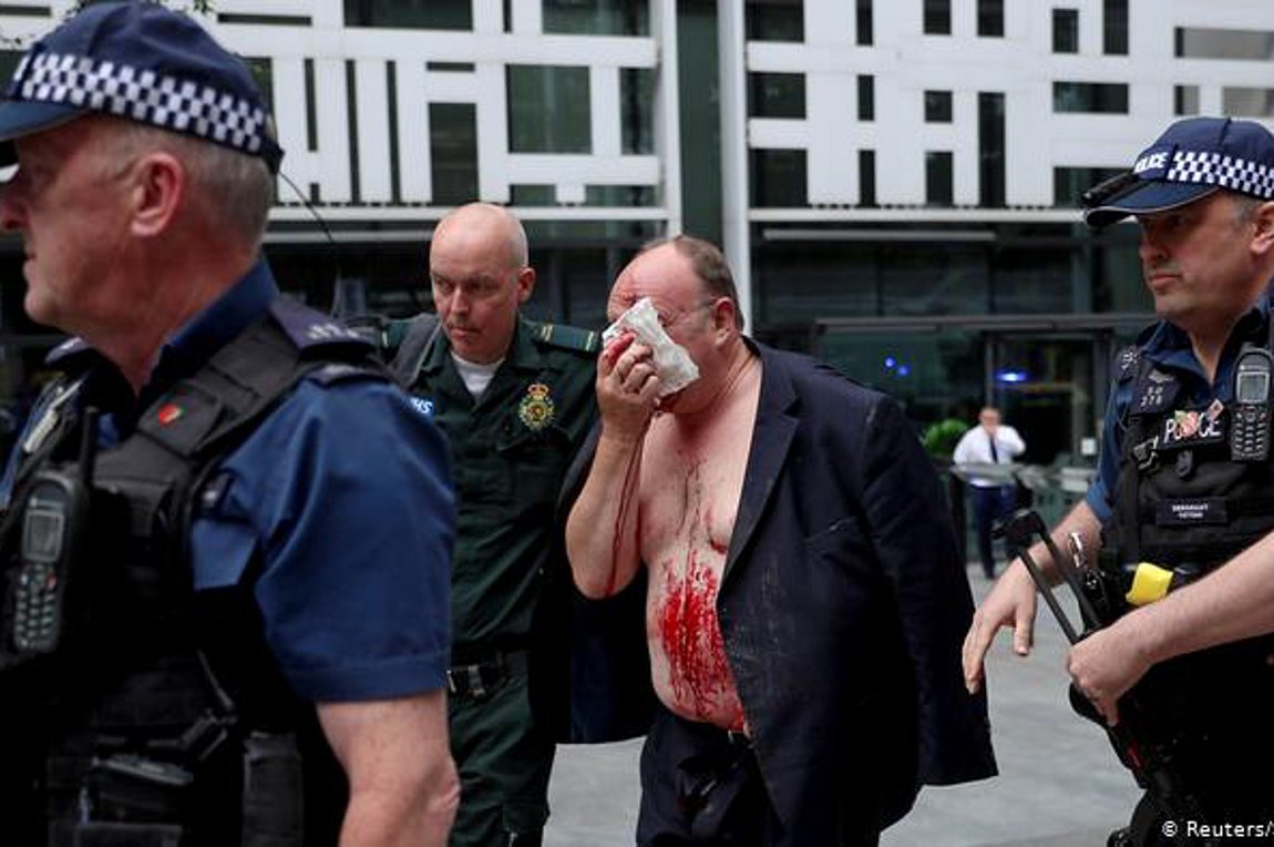 Μαχαίρωσαν άνδρα στο κέντρο του Λονδίνου κοντά σε κυβερνητικά γραφεία