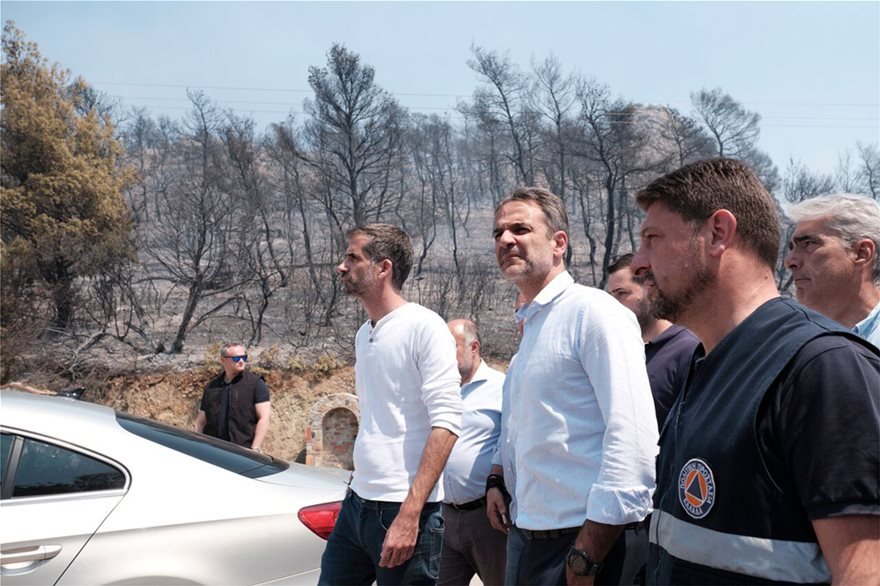 Τρίτη μέρα καίγεται η Εύβοια  - Η τεράστια καταστροφή συνεχίζεται