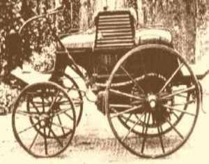 Το θρυλικό πρώτο αυτοκίνητο των Αθηνών που έβαζε βενζίνη από το... φαρμακείο