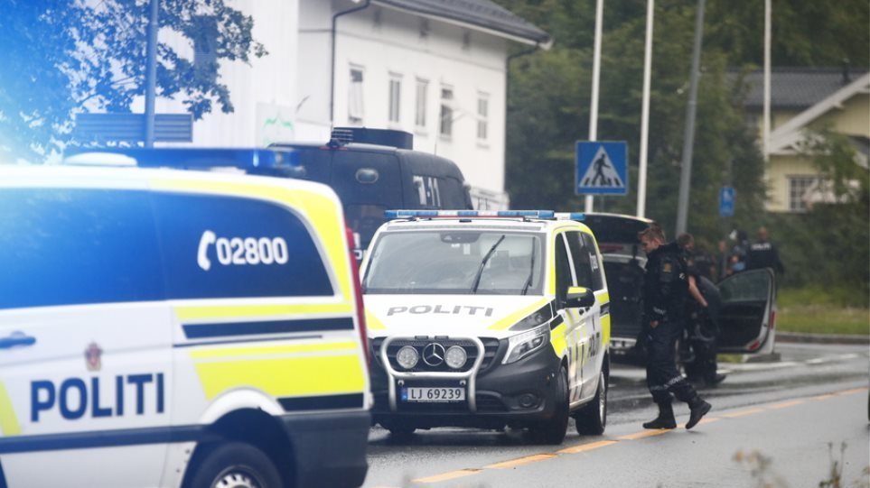Νορβηγία: Πυροβολισμοί σε τέμενος, νεκρή μια συγγενής του δράστη της επίθεσης