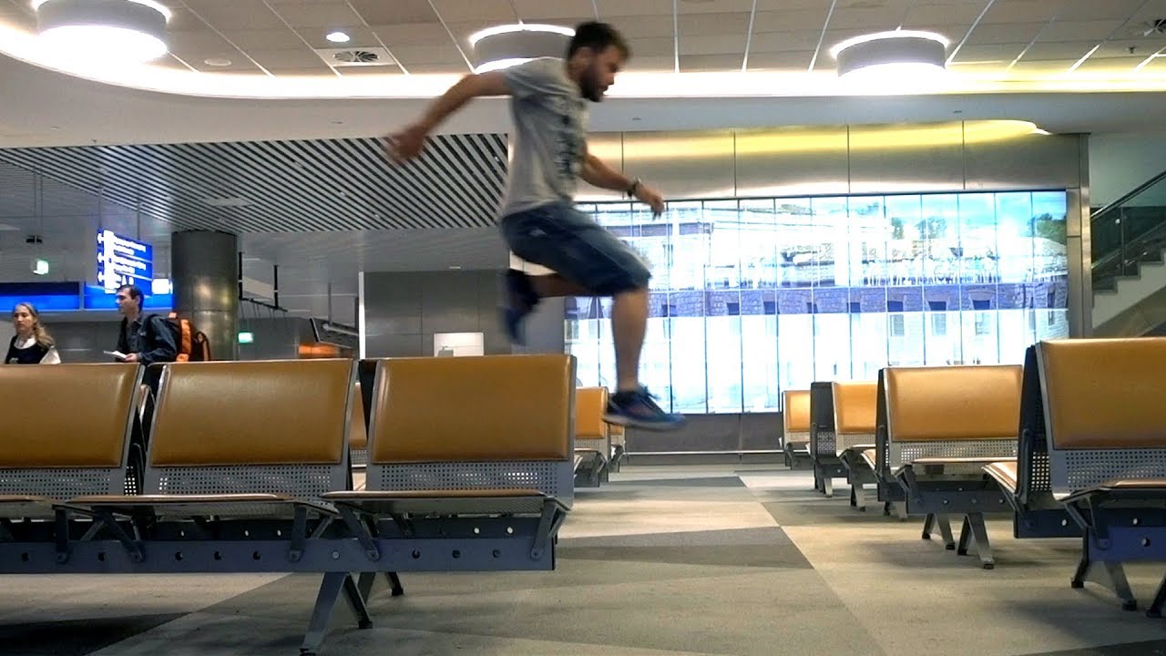 Τρομερή αναμονή στο αεροδρόμιο (Video)