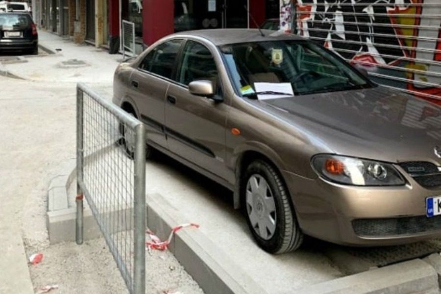 Δείτε το απίστευτο σημείωμα που άφησαν σε παράνομο οδηγό στη Θεσσαλονίκη!