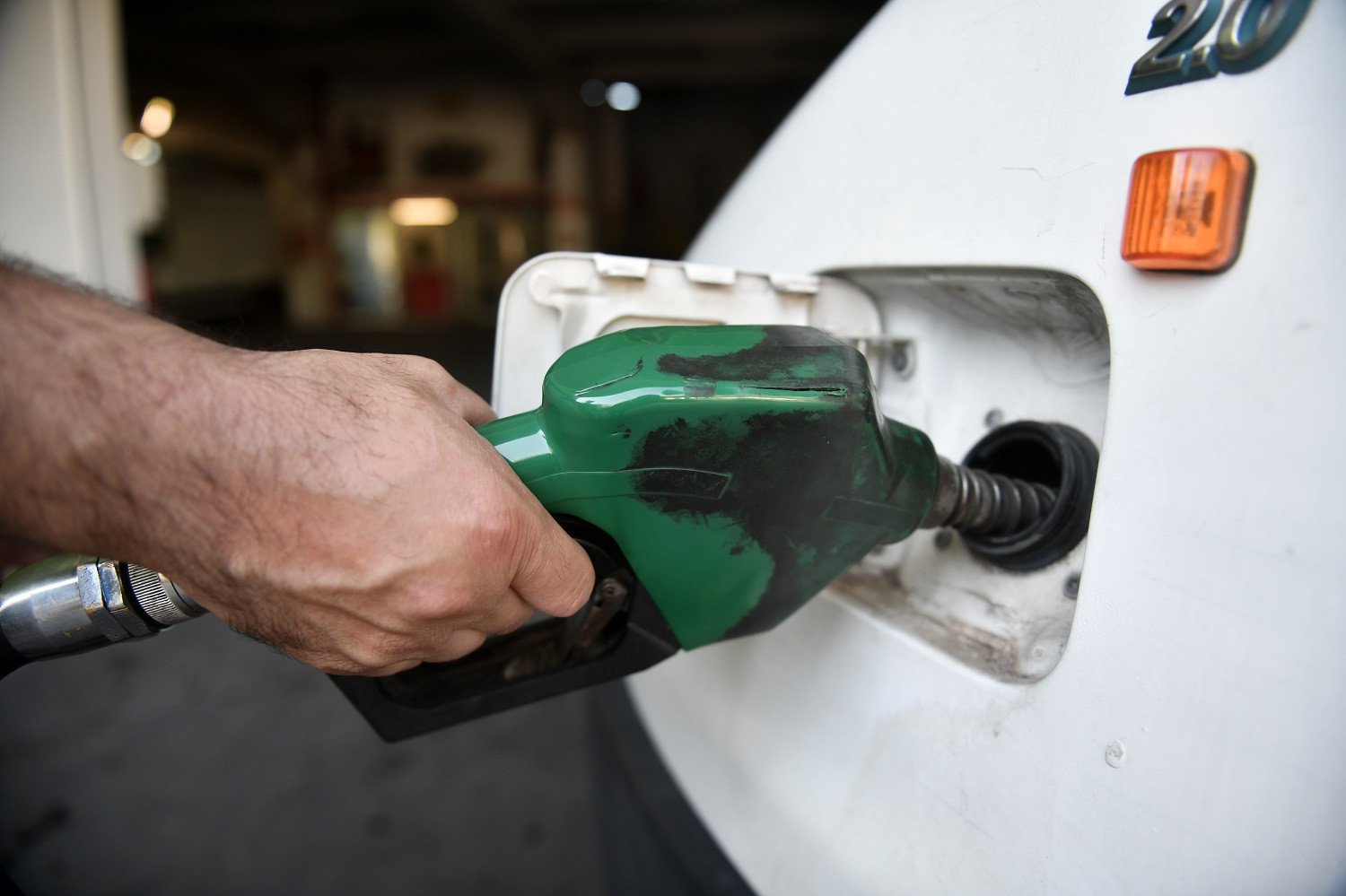 Υπ. Ανάπτυξης: Οι πολίτες να καταγγέλλουν φαινόμενα παραπλάνησης στις τιμές βενζίνης και πετρελαίου