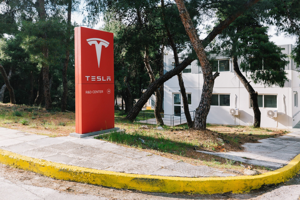 Η Tesla στην Ελλάδα