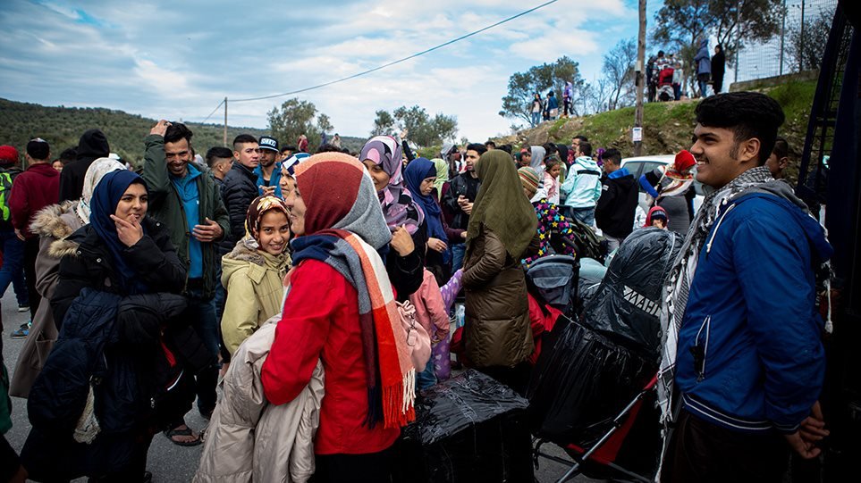 Έρχεται νομοσχέδιο από Χρυσοχοΐδη για ισοκατανομή των μεταναστών στις 13 Περιφέρειες