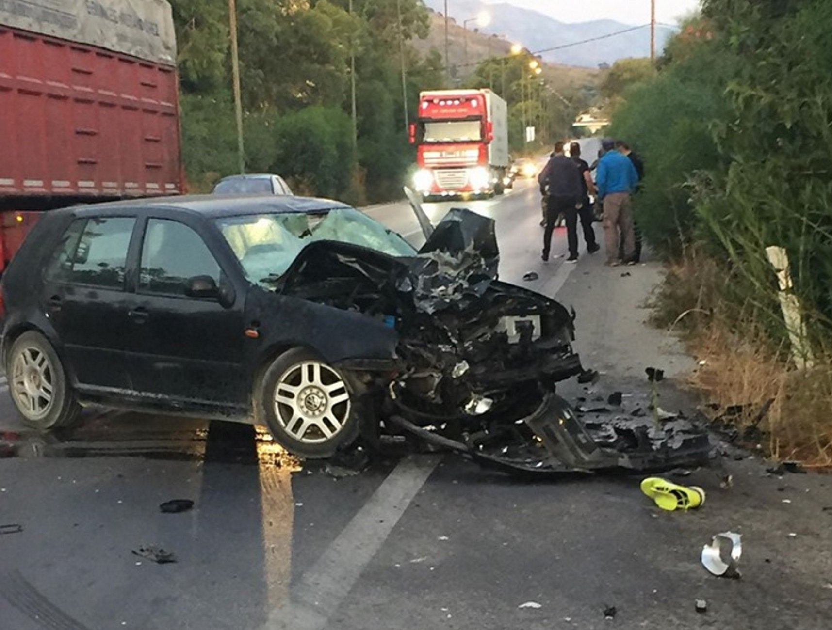 Μετωπική θανάτου για οδηγό μηχανής – Διαλύθηκε το αυτοκίνητο που τον σκότωσε ακαριαία [pics]