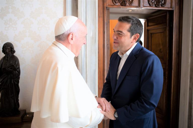 Πάπας Φραγκίσκος: Αποθέωσε Τσίπρα για Πρέσπες και Προσφυγικό