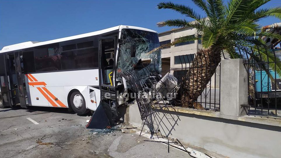Θεσσαλονίκη: Ατύχημα με λεωφορείο των ΚΤΕΛ – Δώδεκα τραυματίες!