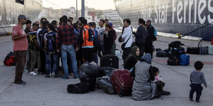 Μεταναστευτικό: Έφτασαν στον Πειραιά 156 αιτούντες άσυλο από τη Μυτιλήνη