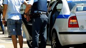Έξι συλλήψεις για παράνομες «κούρσες» στην Ακρόπολη