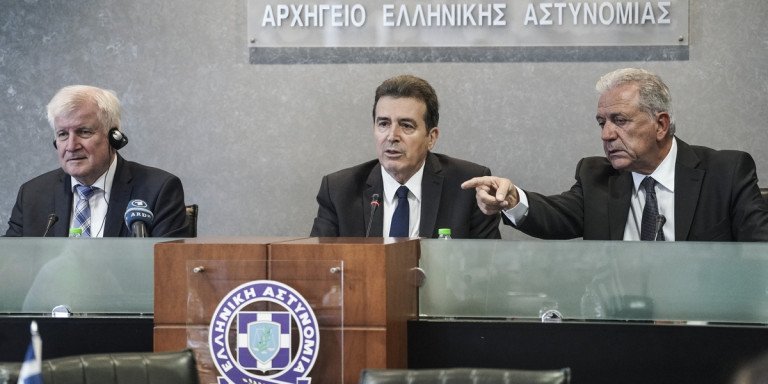 Μεταναστευτικό - Ο Χρυσοχοΐδης έκρουσε τον κώδωνα του κινδύνου μετά τη συνάντηση με Ζεεχόφερ