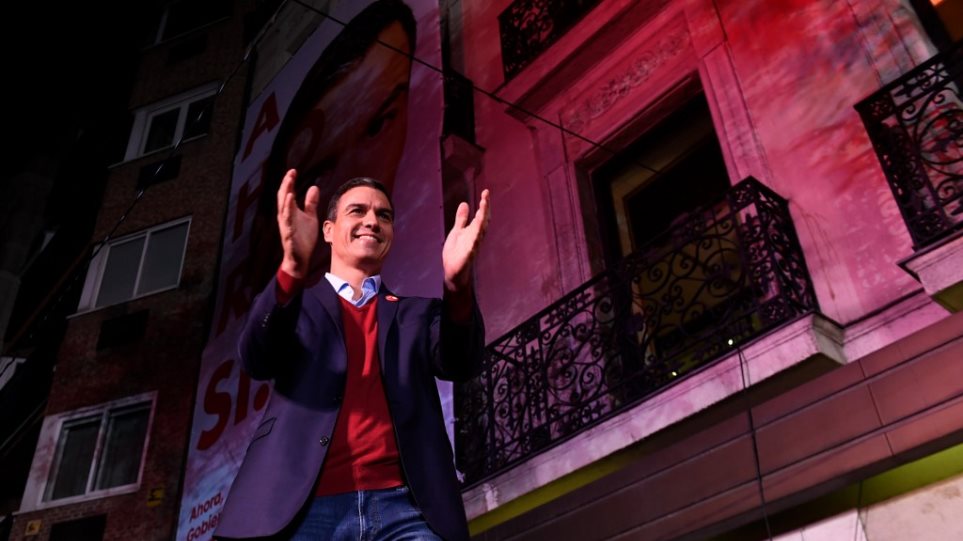 Εκλογές στην Ισπανία: Ακυβερνησία ξανά - Ψυχρολουσία από τον διπλασιασμό των εδρών για το ακροδεξιό Vox