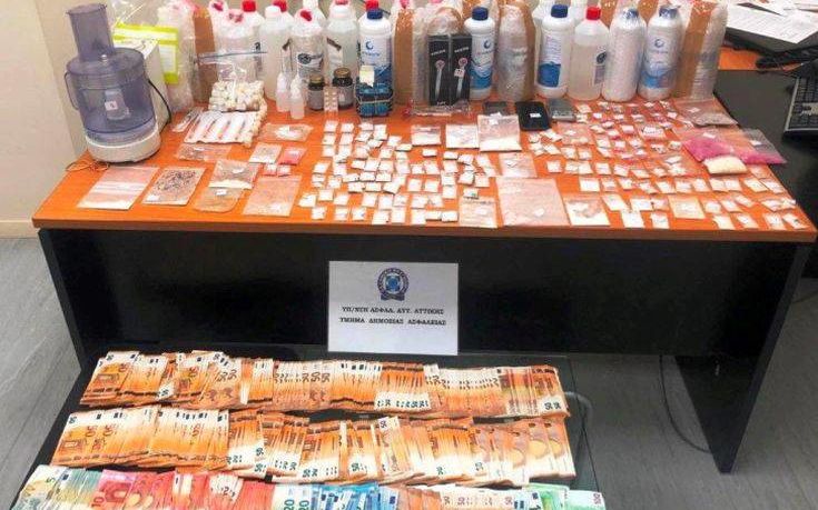 Περιστέρι: Συνελήφθη 54χρονος με πλήθος ναρκωτικών και 24.375 ευρώ