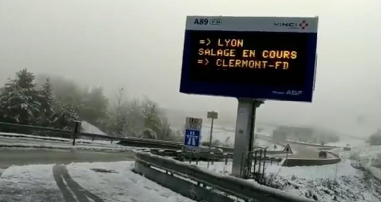 Γαλλία: Με Χιόνια, ένα νεκρό και χωρίς ρεύμα από την κακοκαιρία