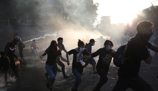 Χιλή: Ο Πινιέρα δεν πείθει και οι διαδηλώσεις συνεχίζονται