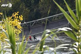 Κατέρρευσε γέφυρα στην Τουλούζη - Νεκρή μια 15χρονη (Video)